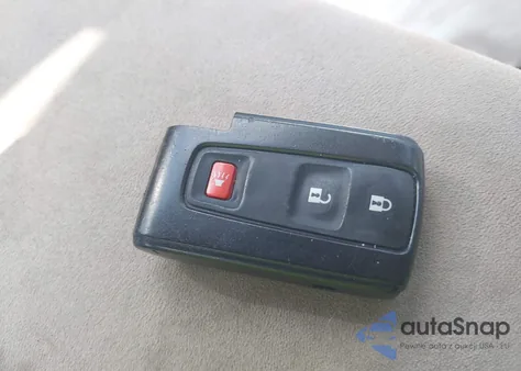 2004 Toyota Prius z USA, uszkodzony, nr VIN JTDKB20U640088558